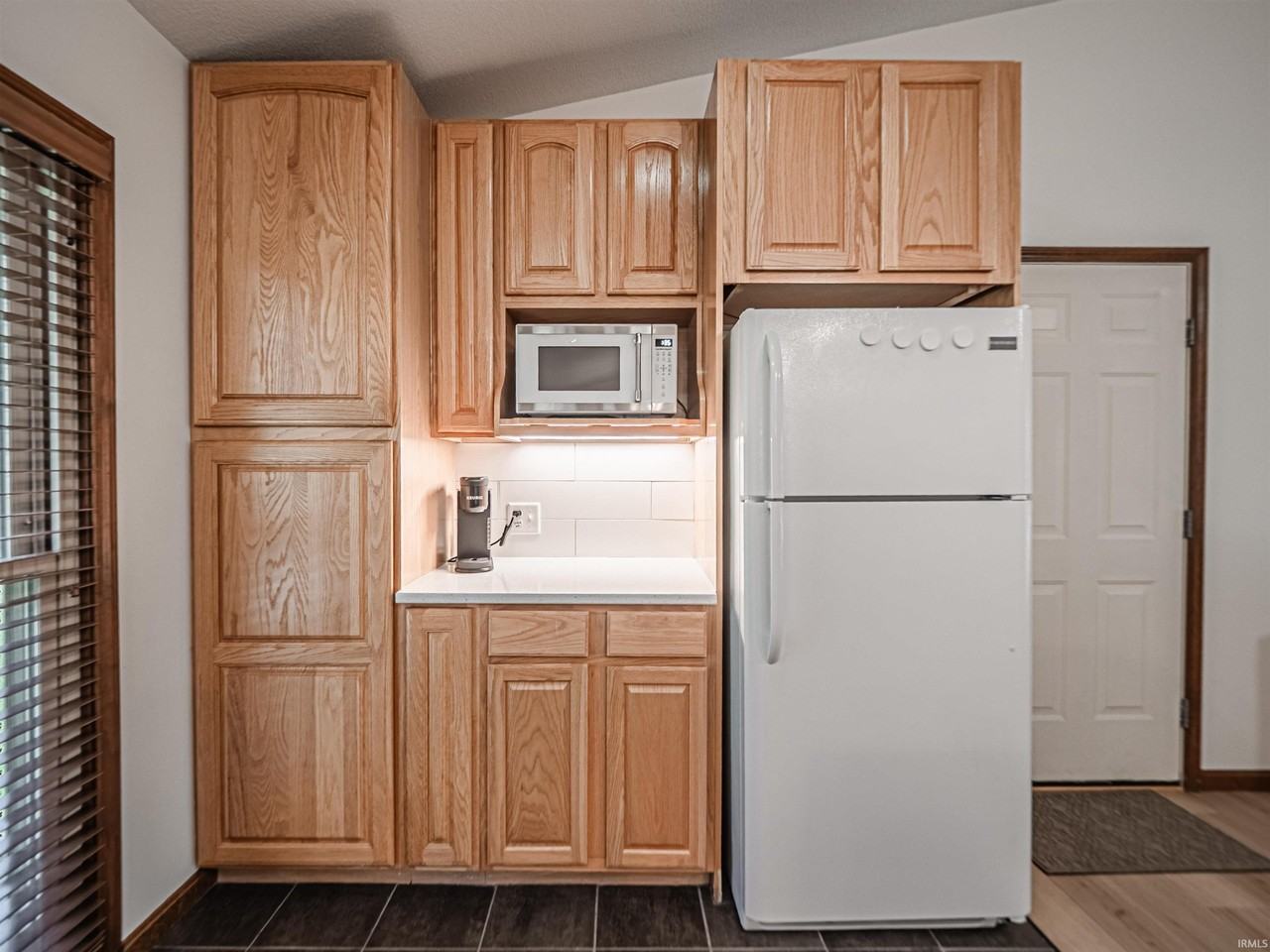 6166 River Bluff Dr - Photo 5 of 25