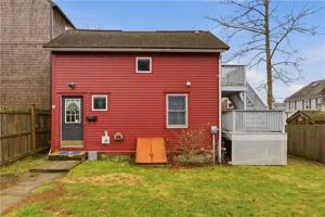 featured image of 9 Bacheller St