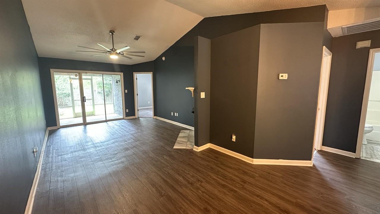 4085 Remer Ct - Photo 5 of 28