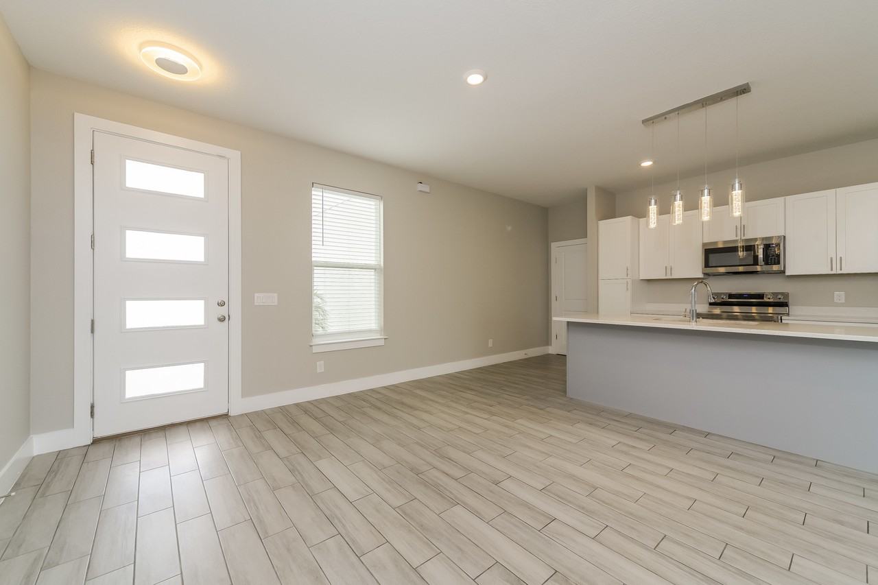 398 Camellia Ct - Photo 4 of 16