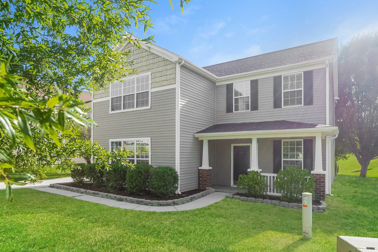 1004 Semmes Ln - Photo 2 of 14