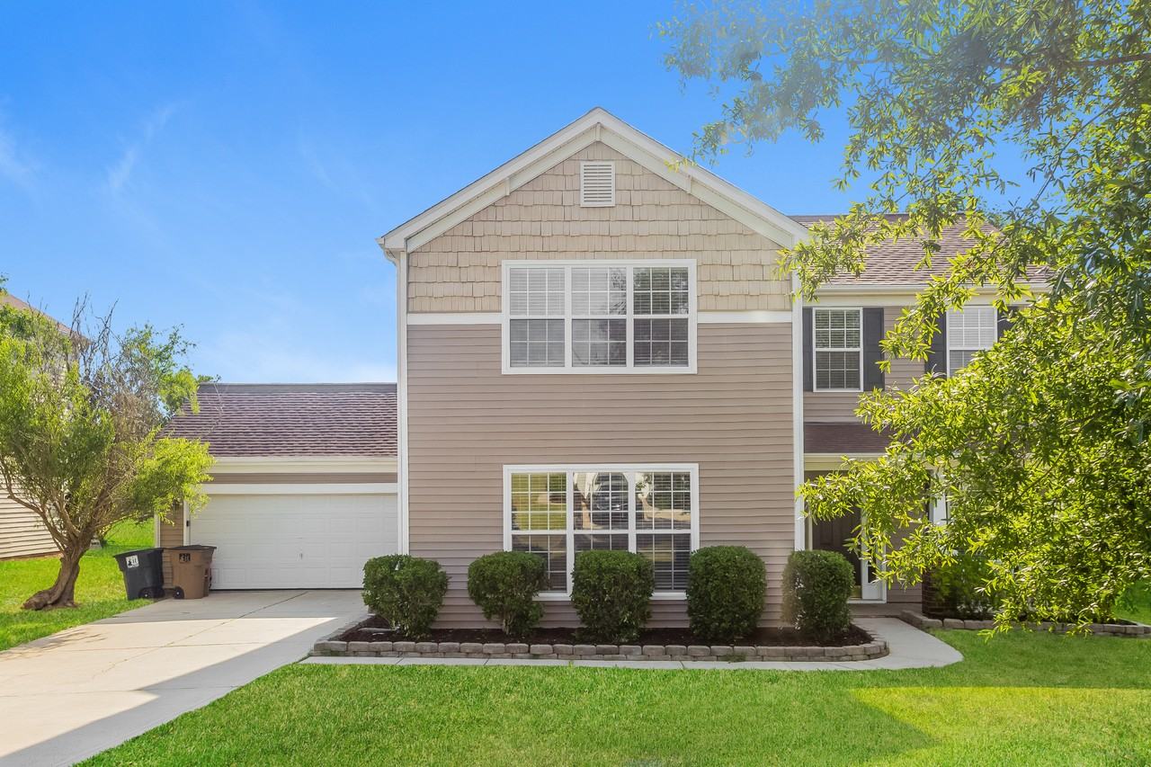 1004 Semmes Ln - Photo 3 of 14