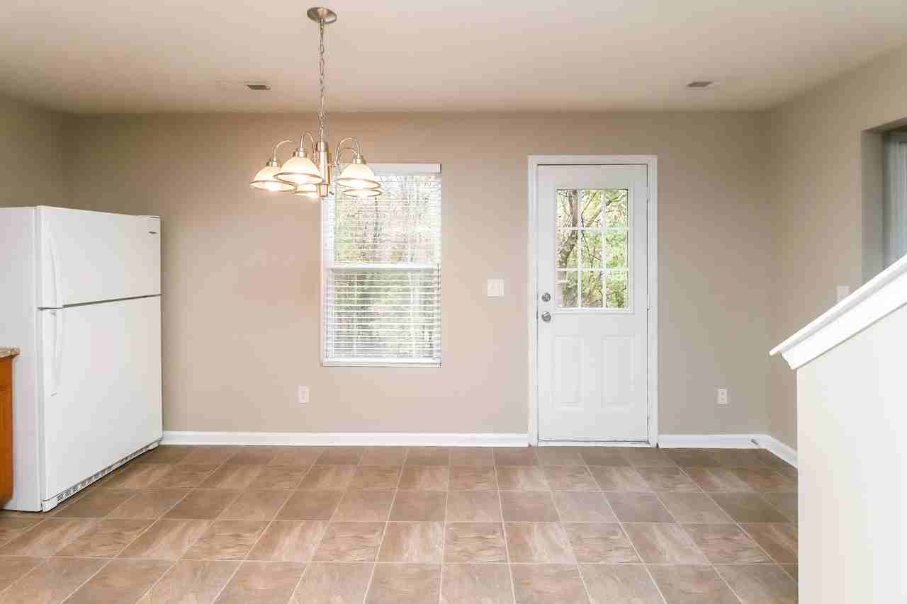 1517 Brookgreen Ave - Photo 5 of 16