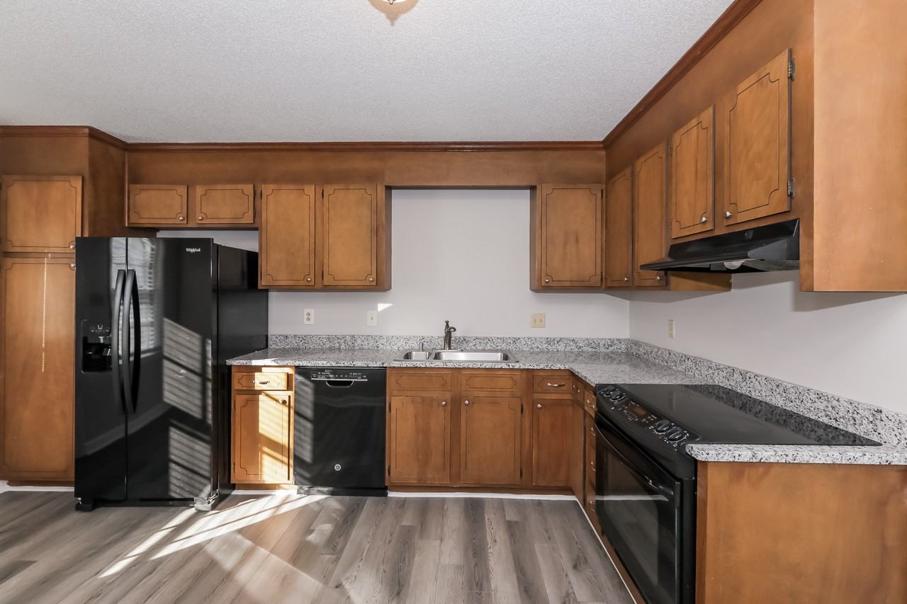 5117 Chestnut Lake Dr - Photo 7 of 16