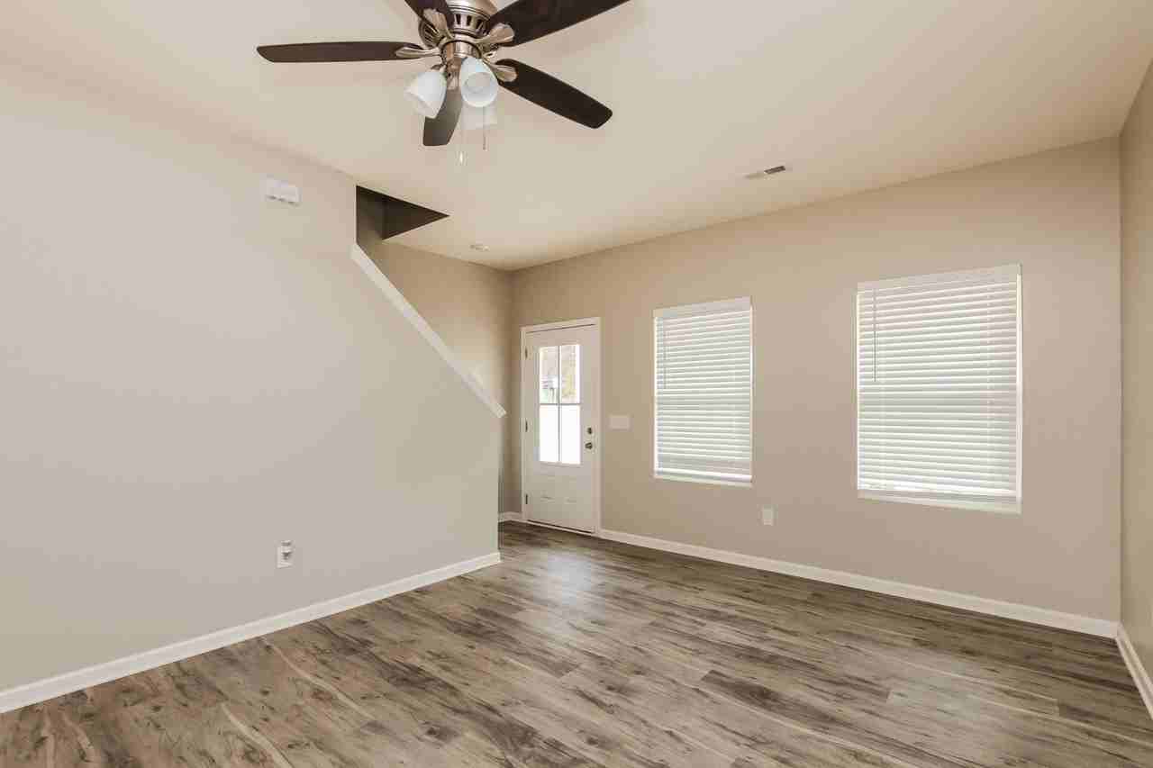 812 Caper St - Photo 5 of 18