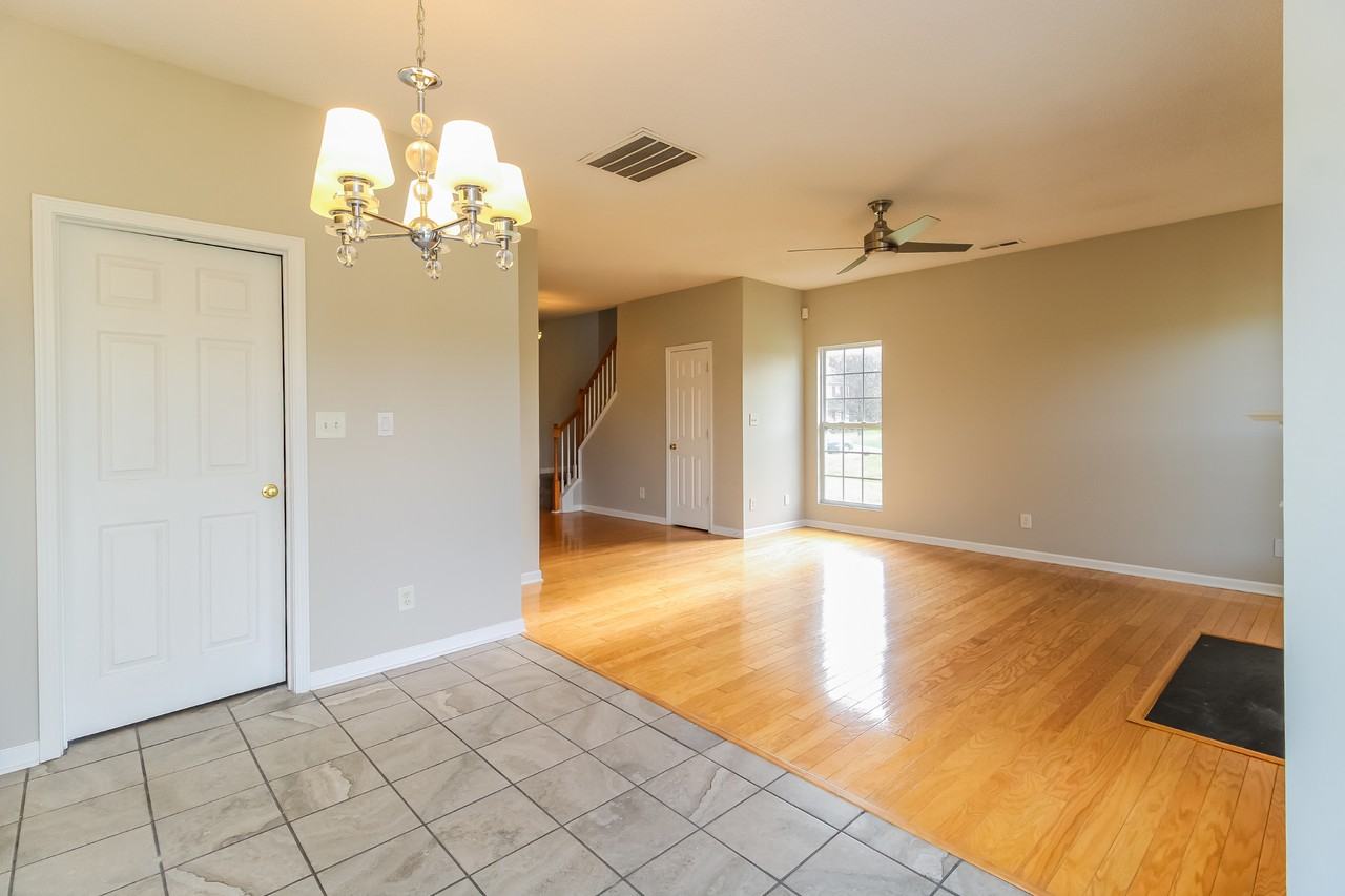 1225 Hampton Park Dr - Photo 3 of 16