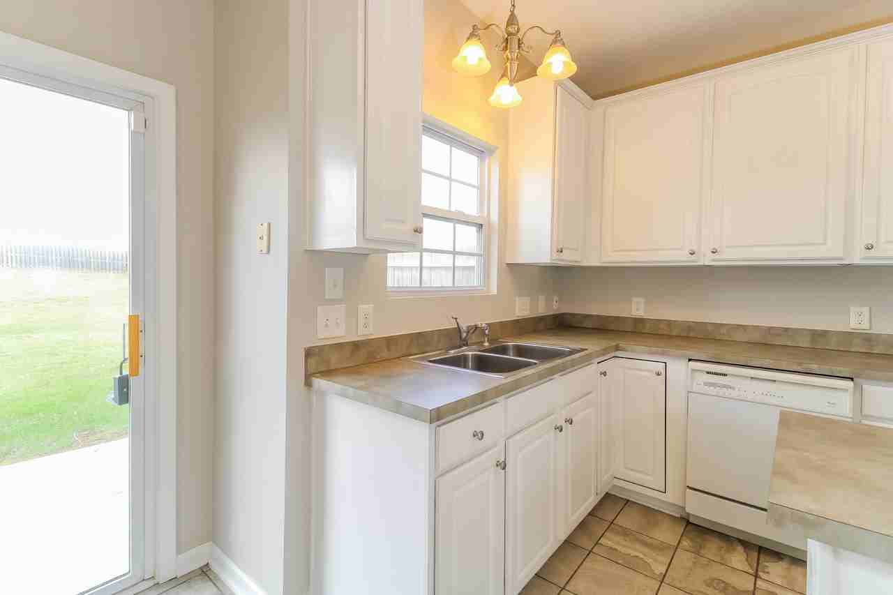 1225 Hampton Park Dr - Photo 6 of 16