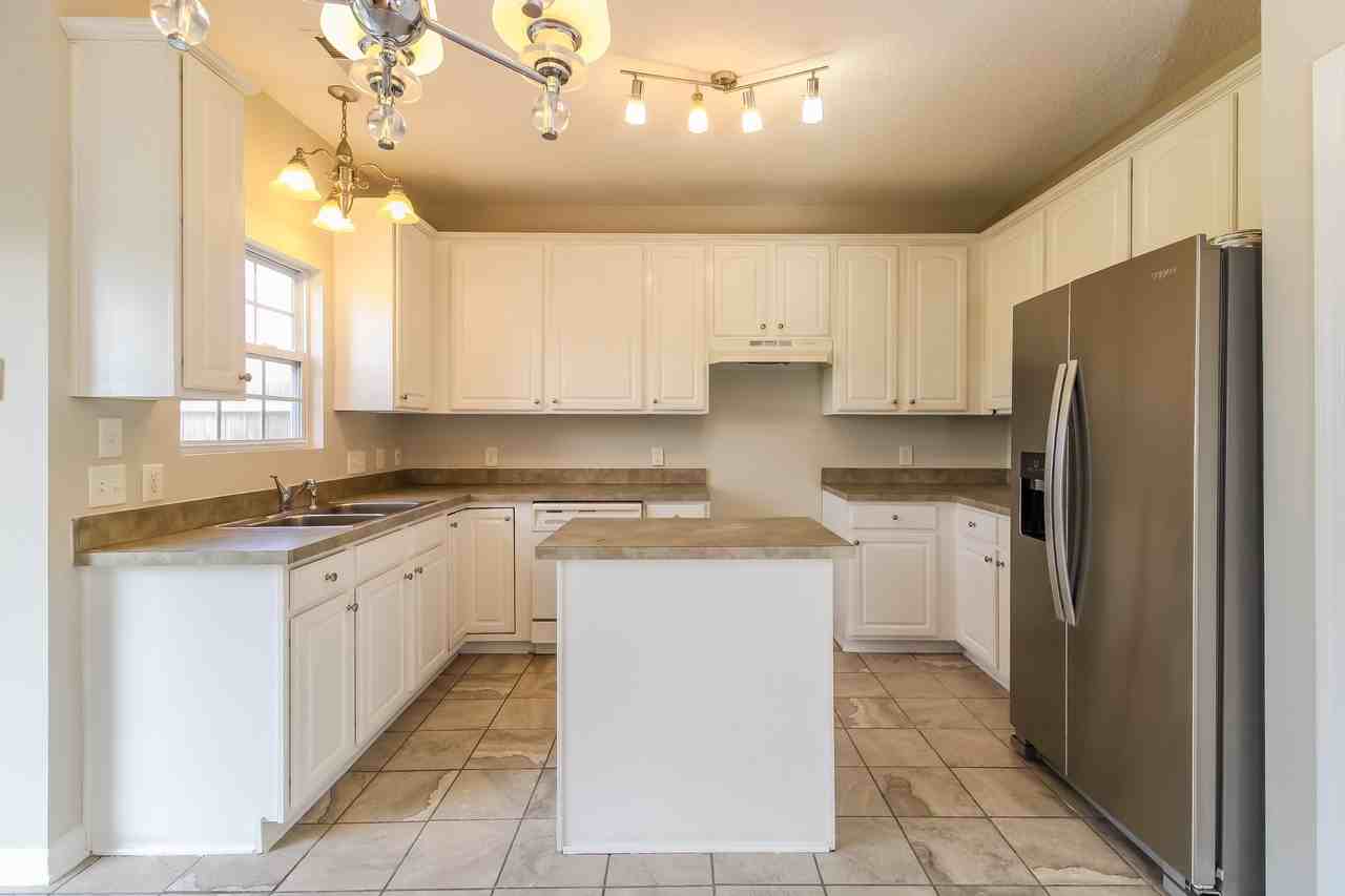 1225 Hampton Park Dr - Photo 7 of 16