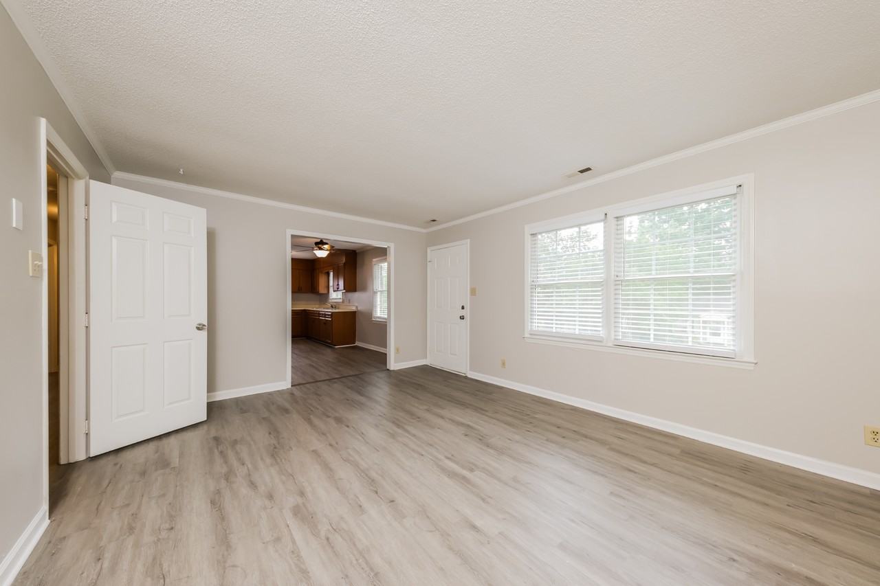 4316 Cornell Ave - Photo 5 of 16