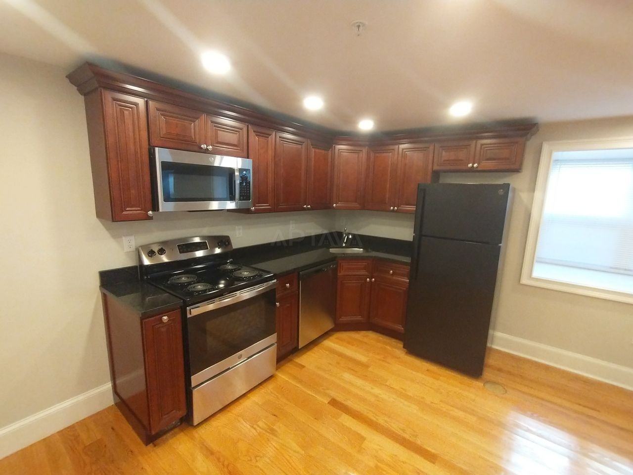 101 Morse St #108 - Photo 4 of 10