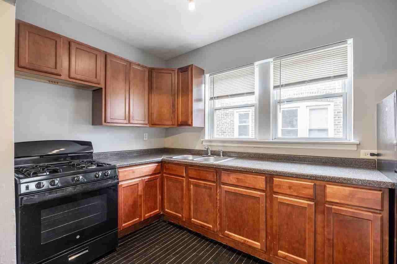 7344 N Damen Ave #2