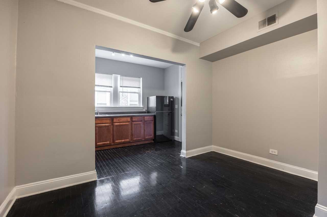7344 N Damen Ave #2 - Photo 3 of 14