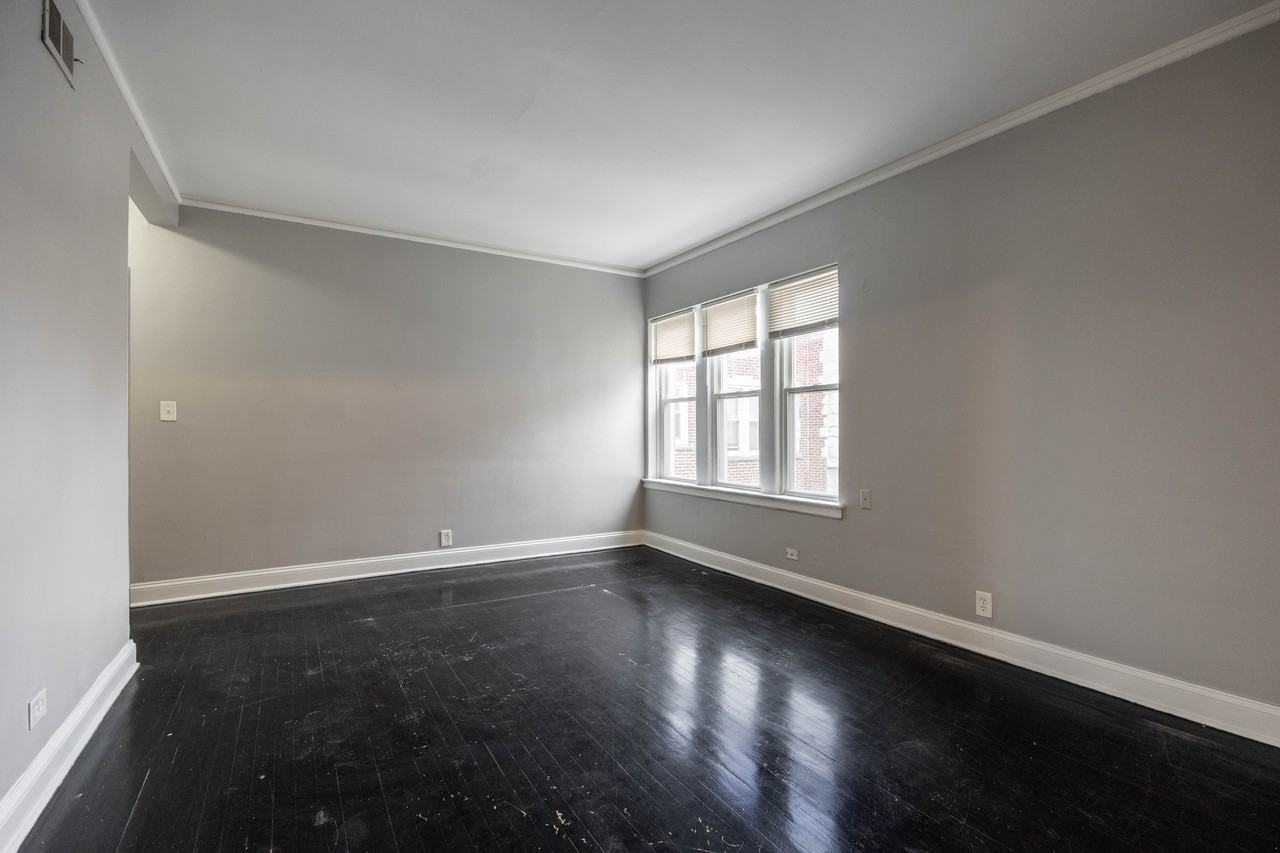 7344 N Damen Ave #2 - Photo 6 of 14