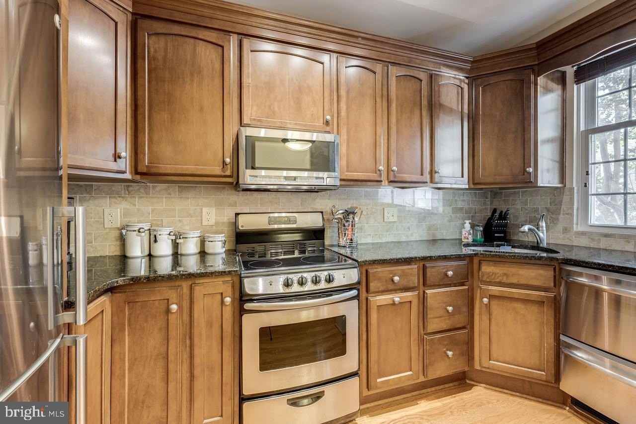 519 Tobacco Quay - Photo 5 of 21