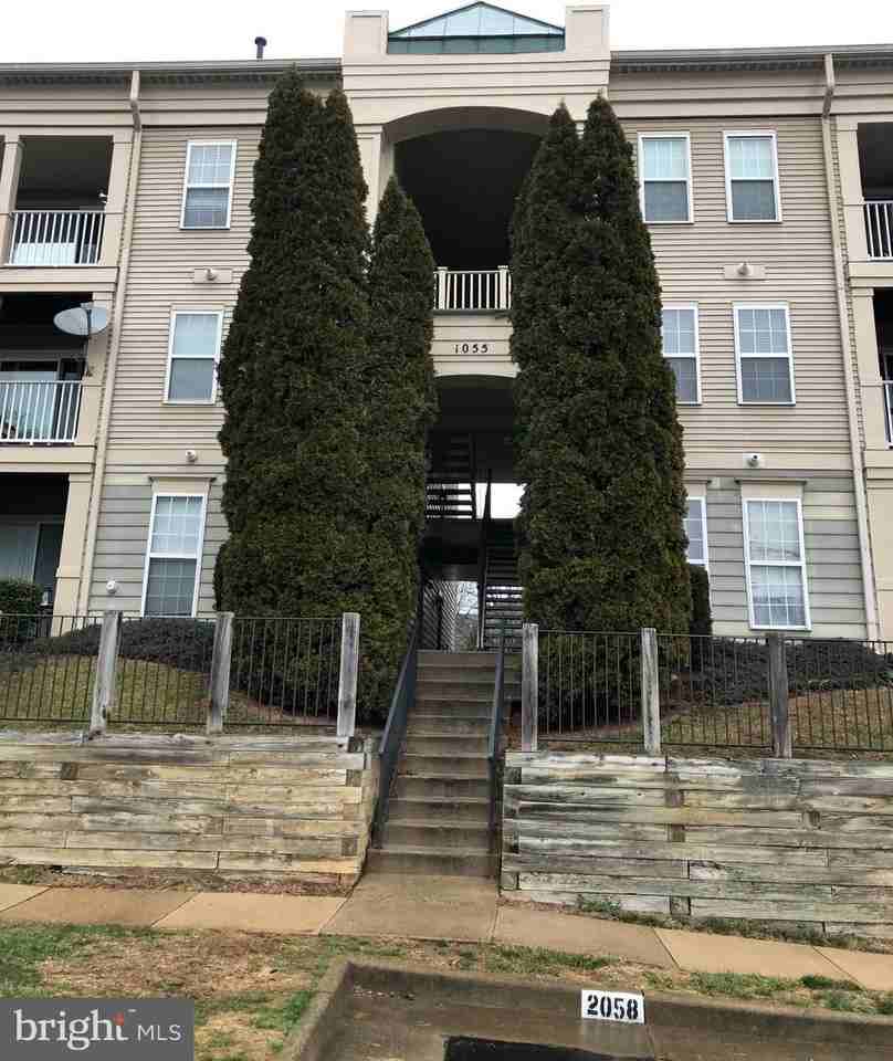 1055 Gardenview Loop Apt 304 - Photo 2 of 41