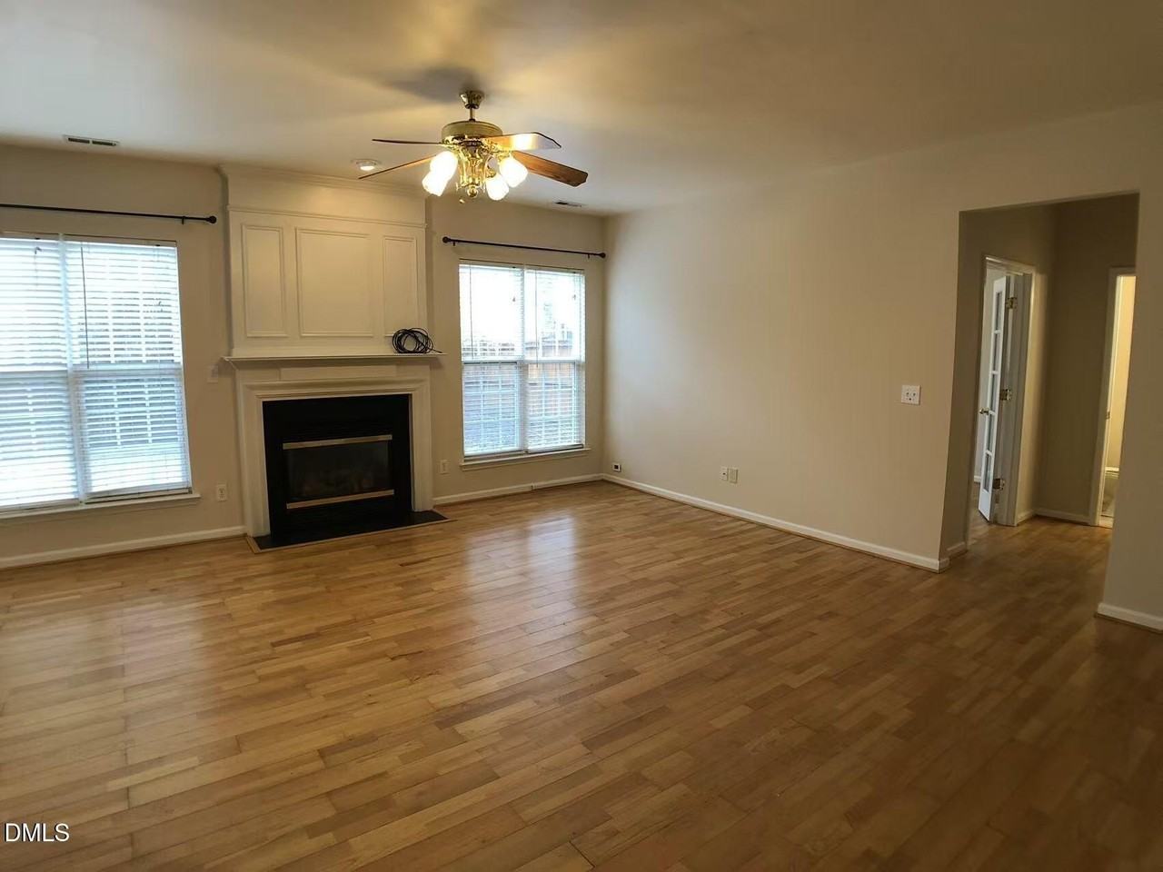 206 Millicent Way - Photo 5 of 32