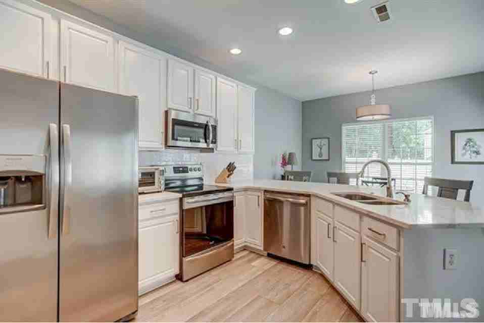 3311 Archdale Dr - Photo 3 of 18