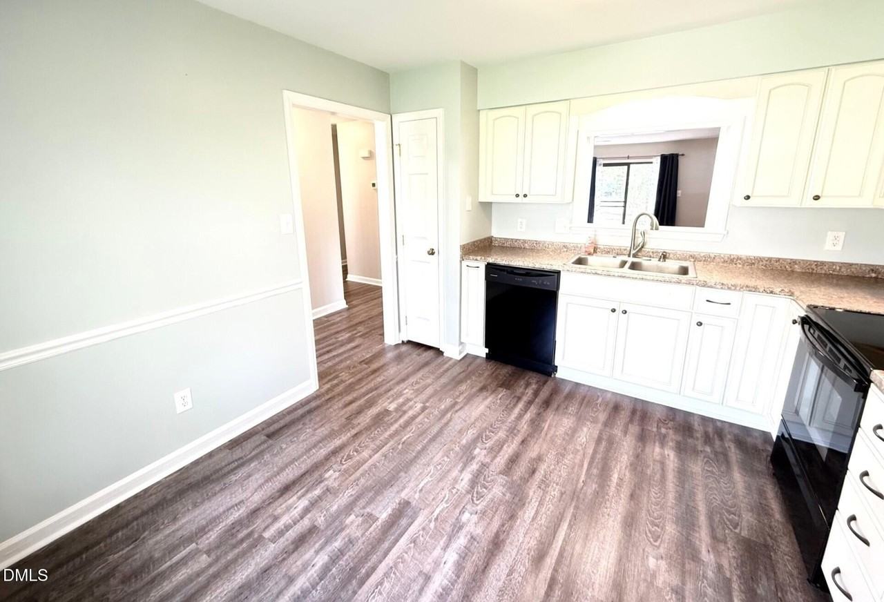 6400 Meadow View Dr - Photo 5 of 21