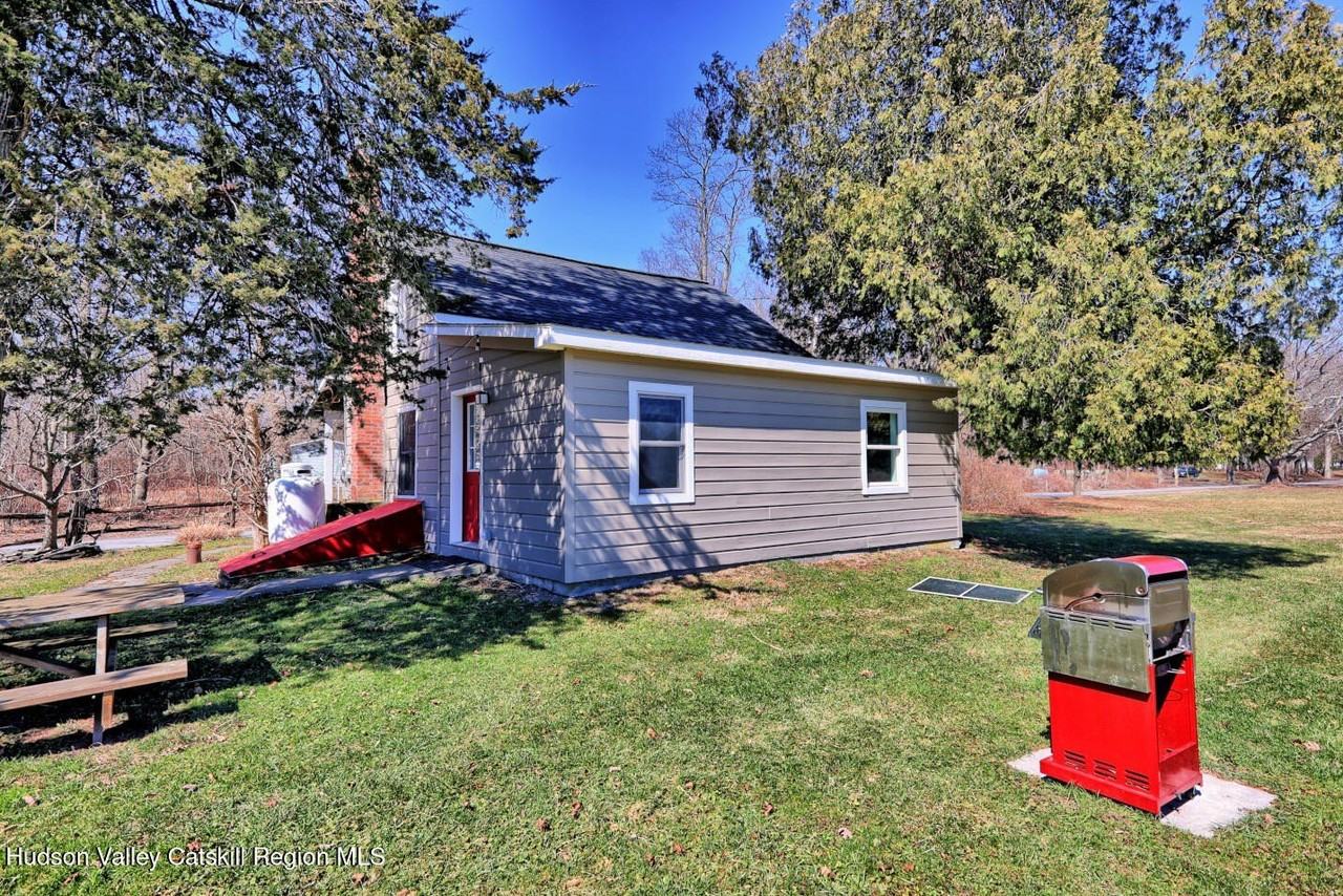 101 Garcia Ln - Photo 4 of 50