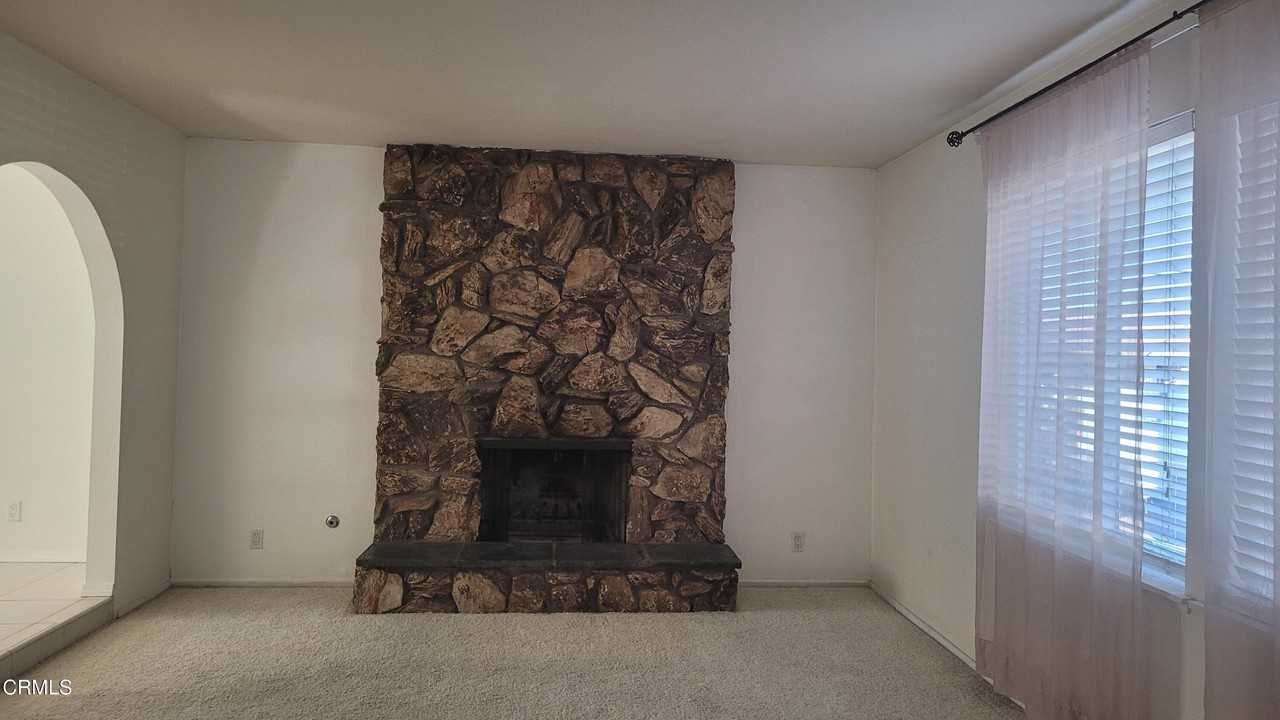 1930 Adrian St - Photo 5 of 25