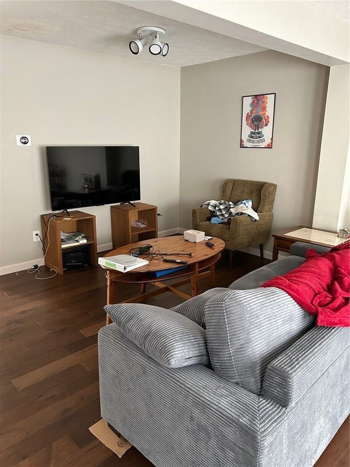 4 Hemingway St - Photo 2 of 17