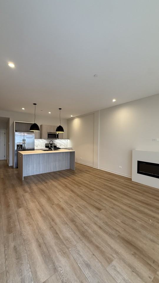 3207 N Narragansett Ave #307C