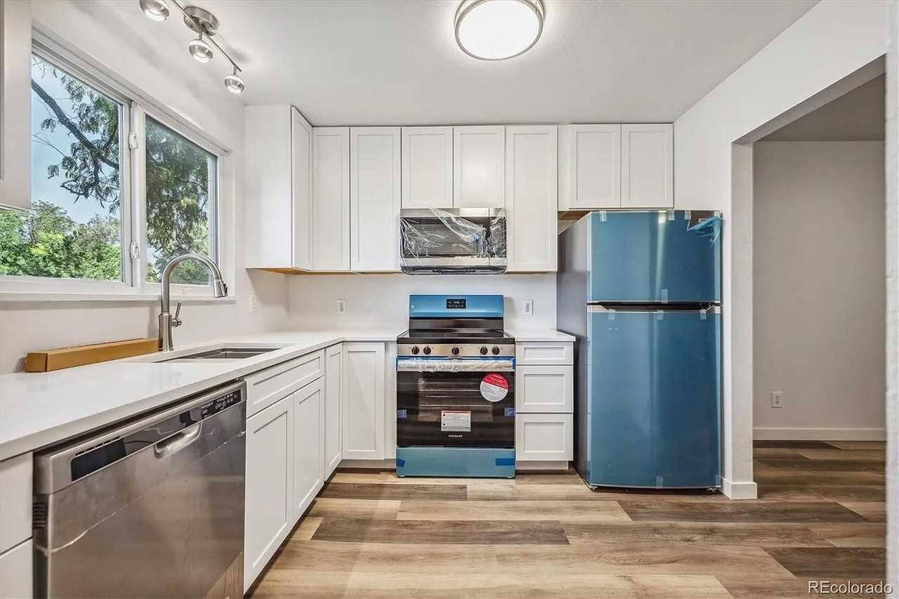 7376 E Princeton Ave - Photo 5 of 19