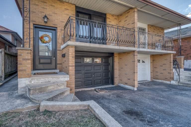 40 Tisdale St N - Photo 4 of 34