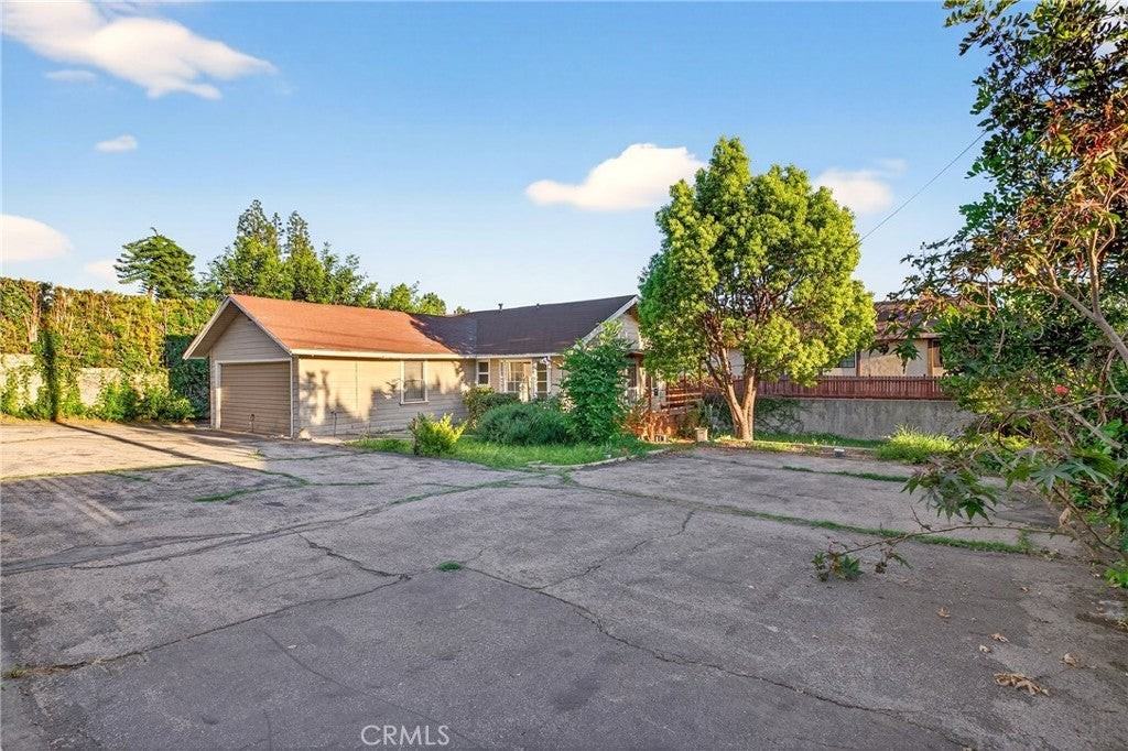 316 W Kenneth Rd - Photo 2 of 34