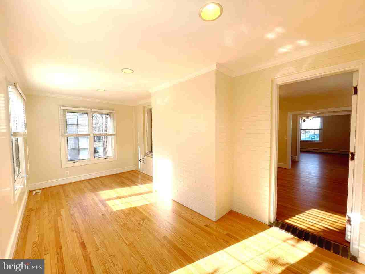 4085 Hallowing Point Rd - Photo 5 of 41