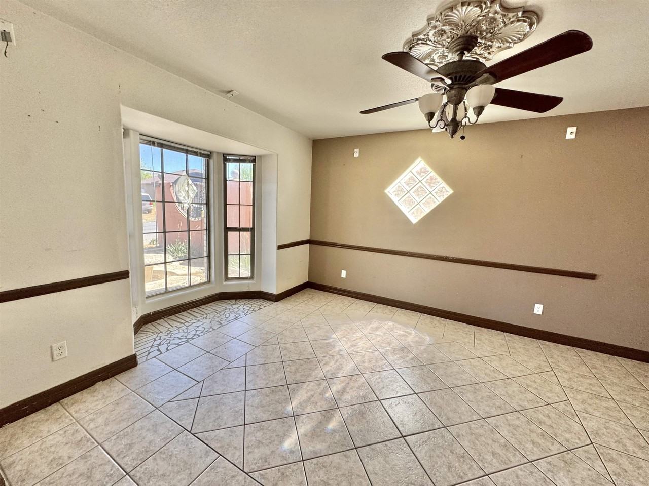 210 Leon Ave - Photo 6 of 38