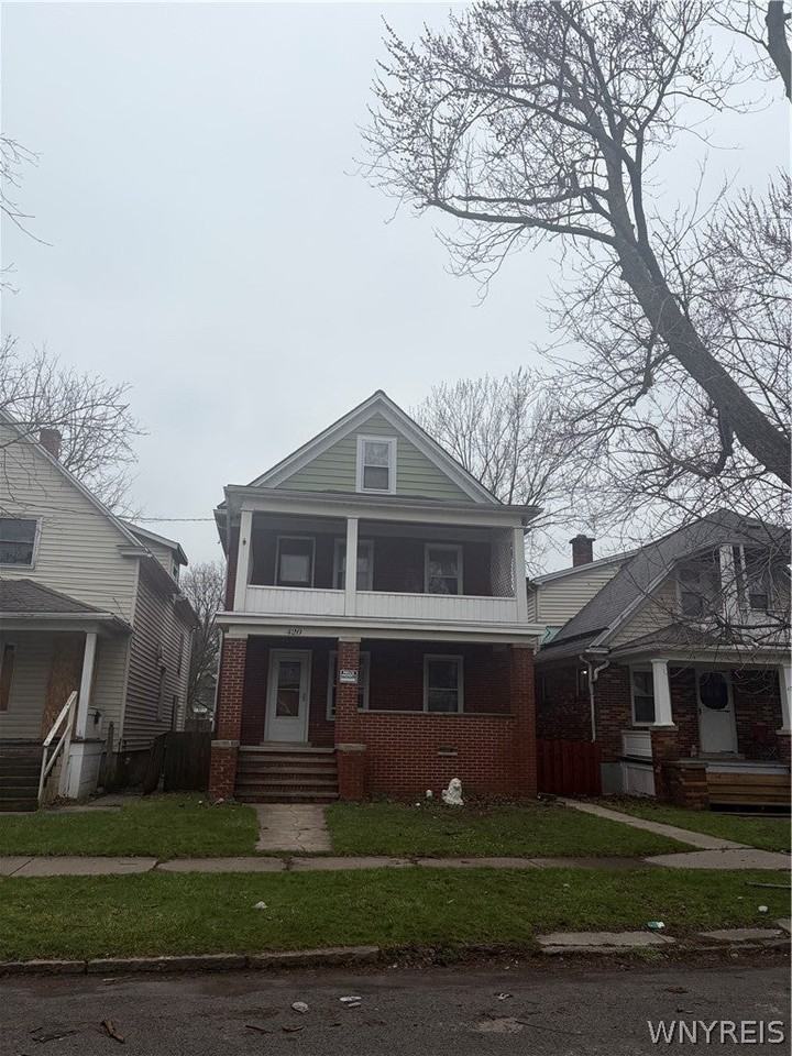 420 18th St - Photo 2 of 10