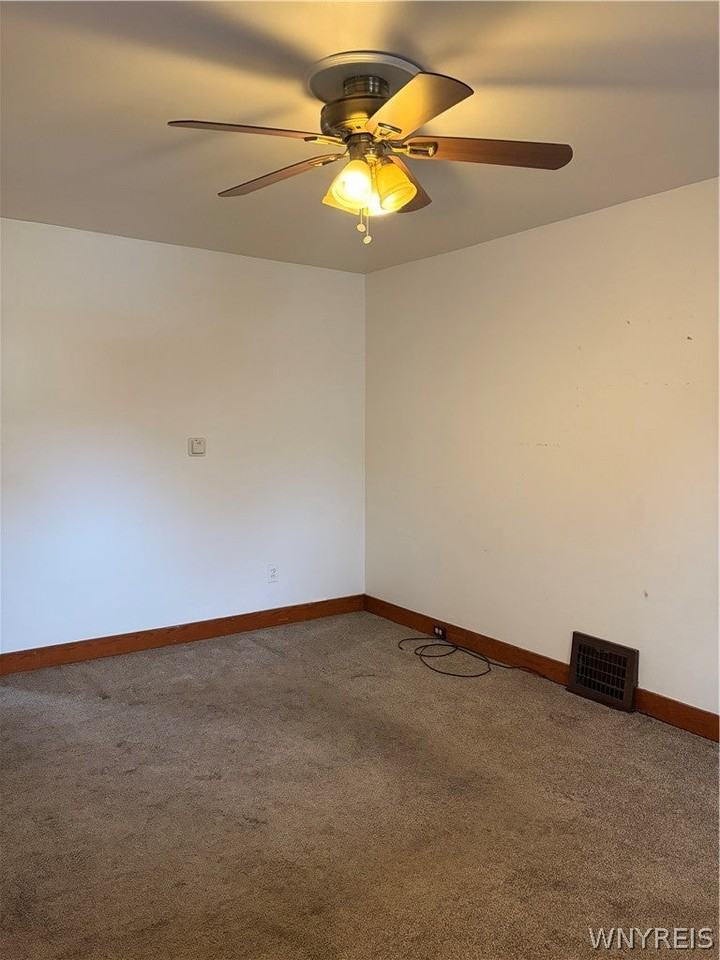 420 18th St - Photo 3 of 10