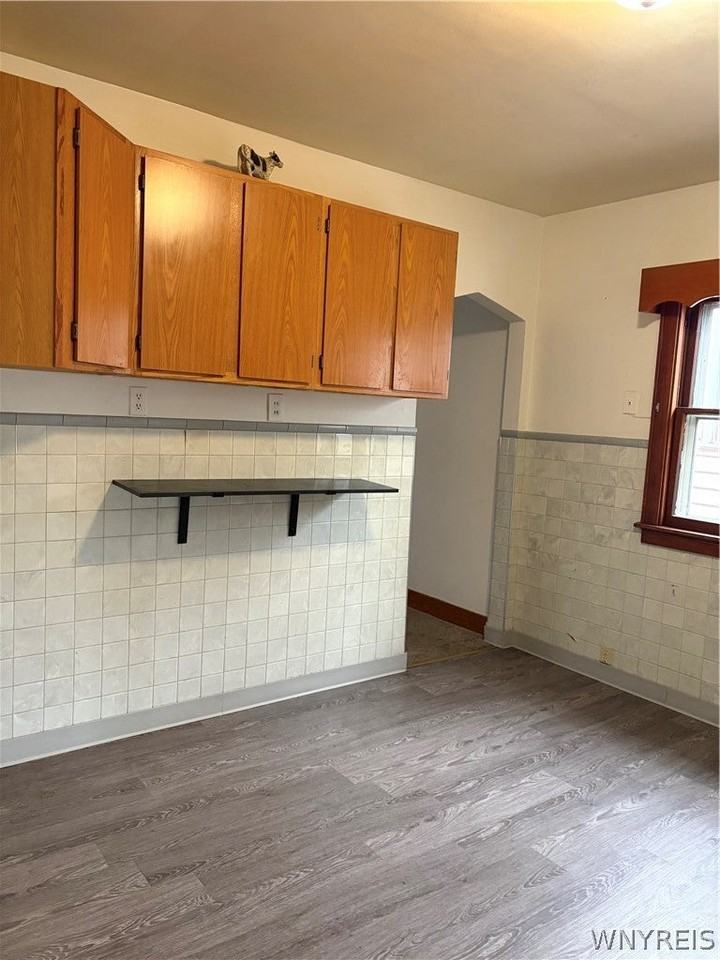 420 18th St - Photo 6 of 10