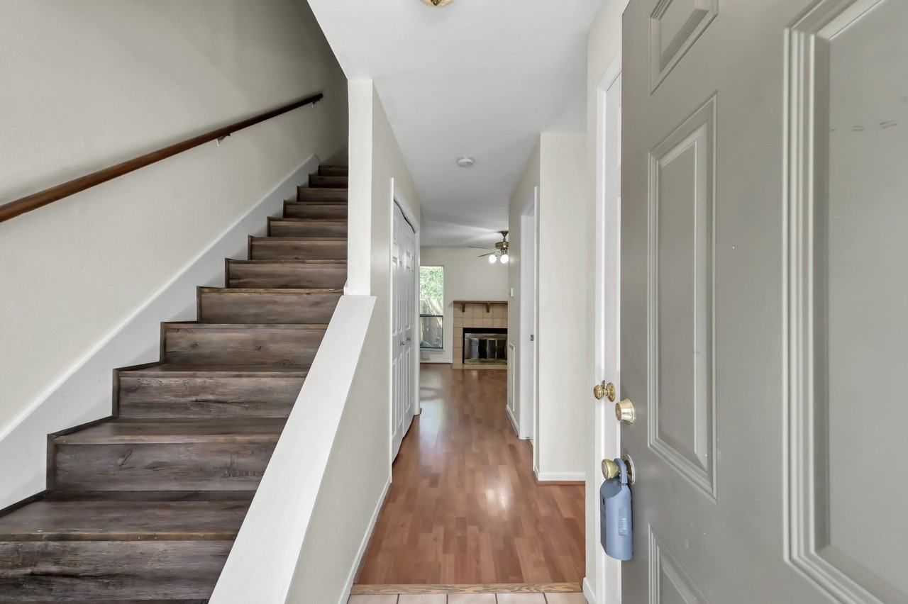 26 Willowwood Cir - Photo 3 of 30