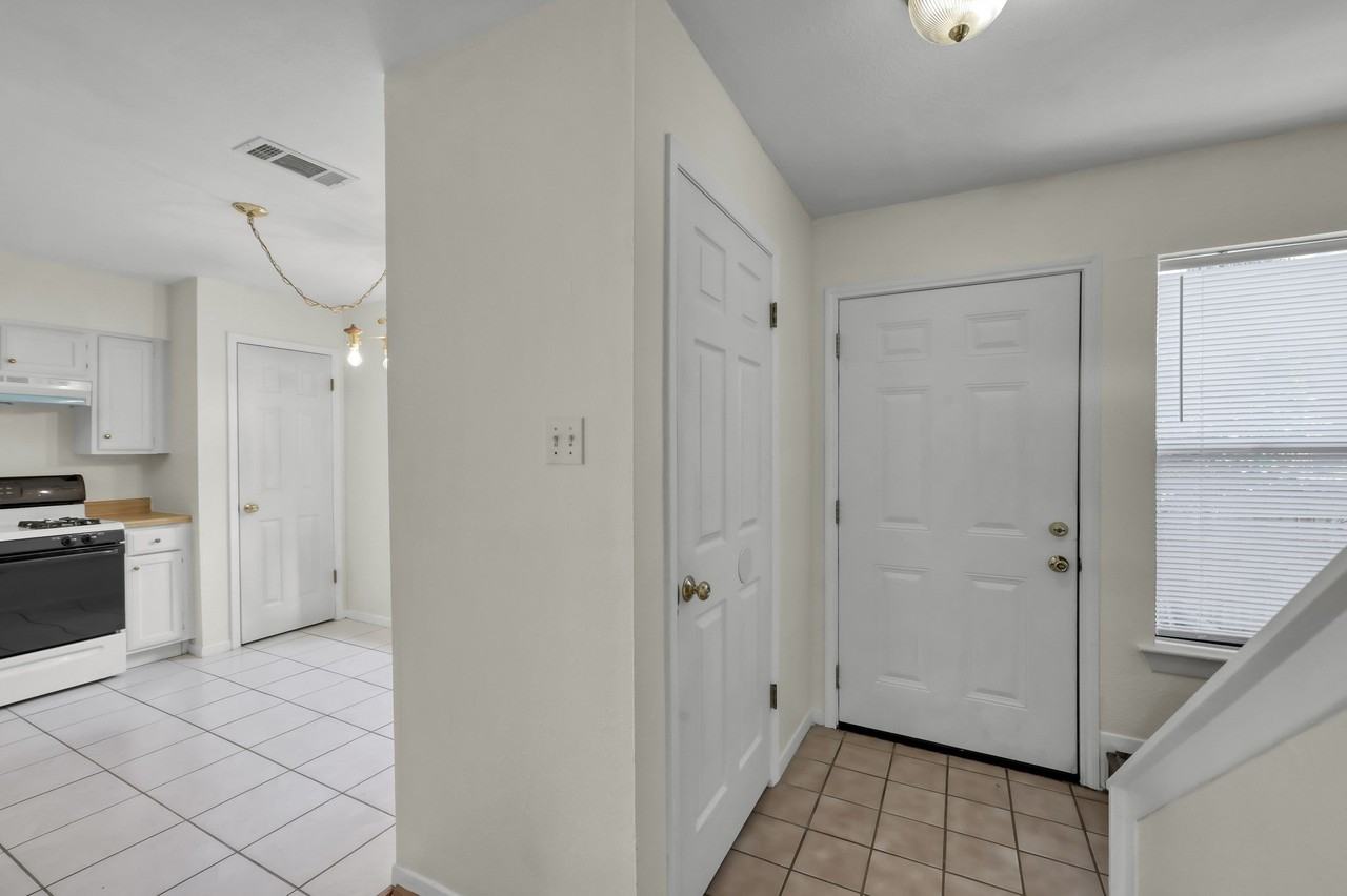 26 Willowwood Cir - Photo 5 of 30