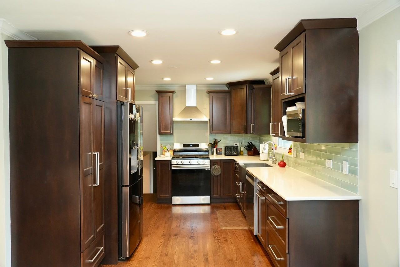 211 Sandalwood Dr - Photo 3 of 40