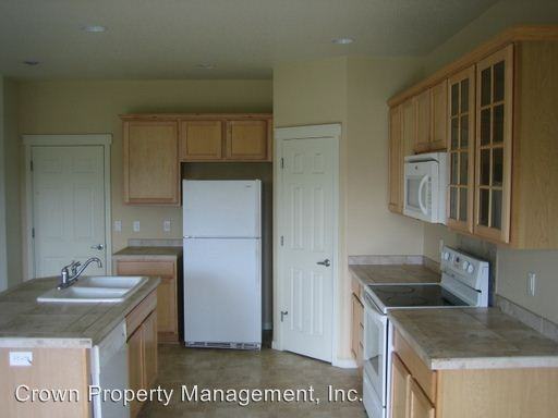 959 Morning Glory Dr - Photo 3 of 6