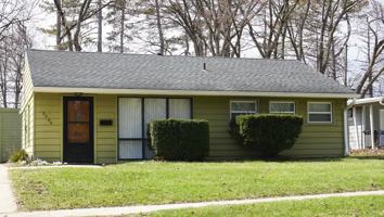 featured image of 2364 Pinecrest Ave