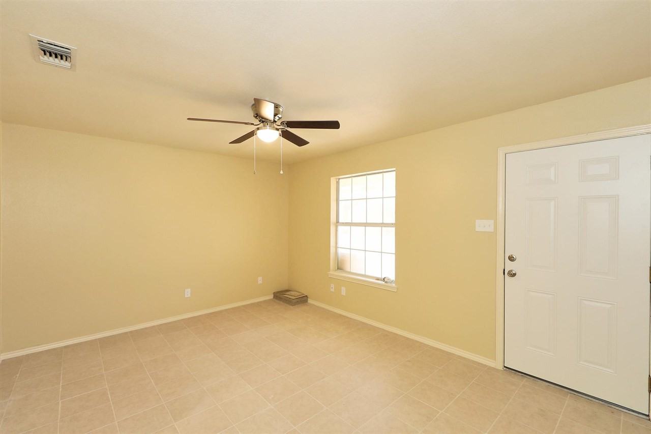 8911 Mcpherson Rd - Photo 5 of 27