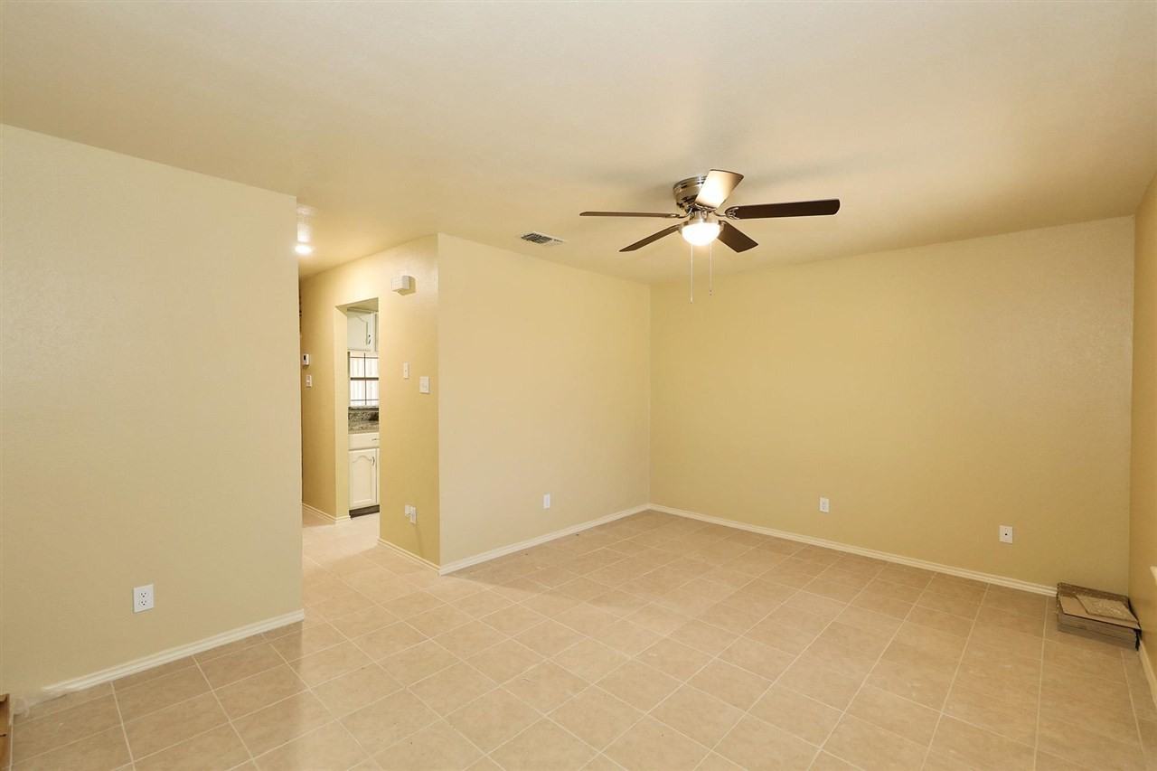 8911 Mcpherson Rd - Photo 6 of 27