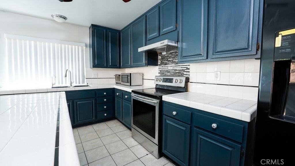 12361 Palm St - Photo 6 of 33