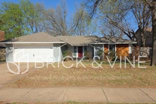 812 Lakeside Cir - Photo 1 of 1