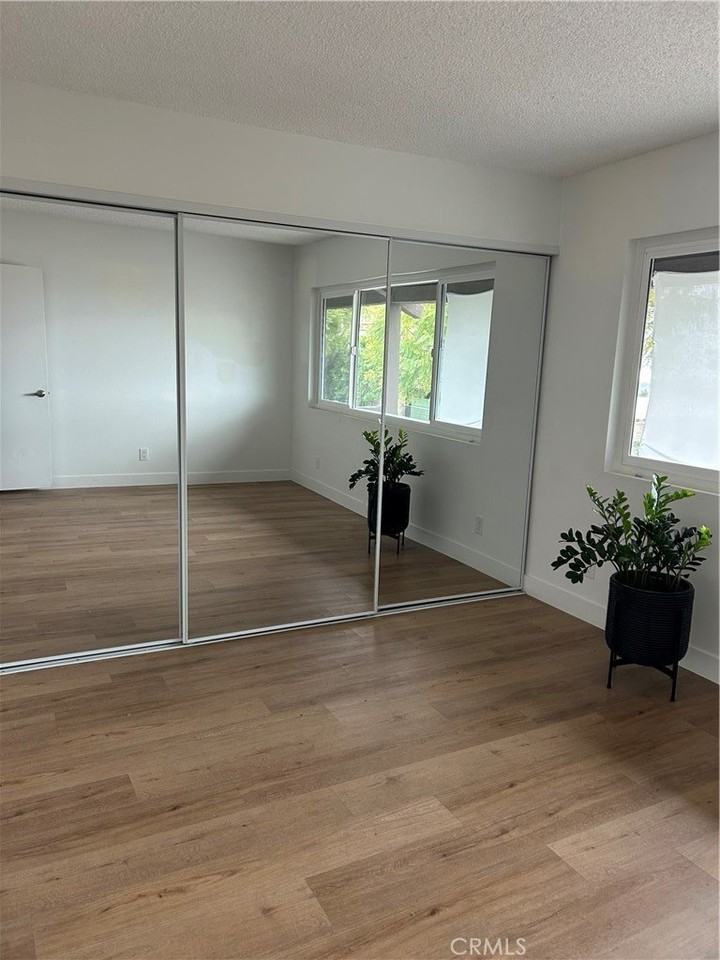 366 S Miraleste Dr - Photo 5 of 8