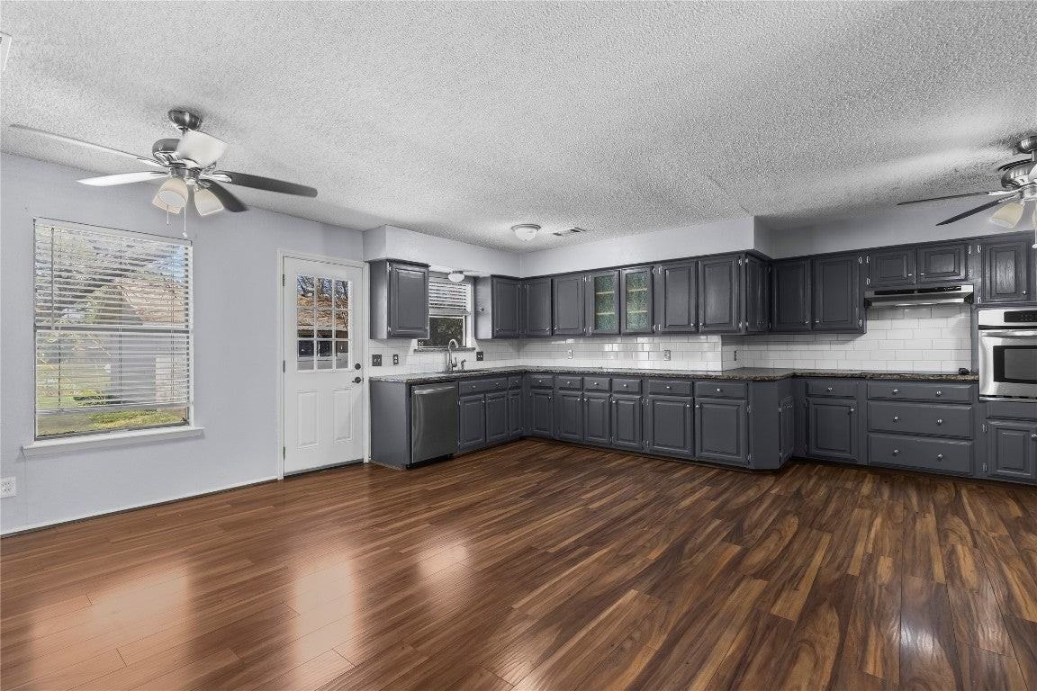 1809 Westway Ave - Photo 2 of 25