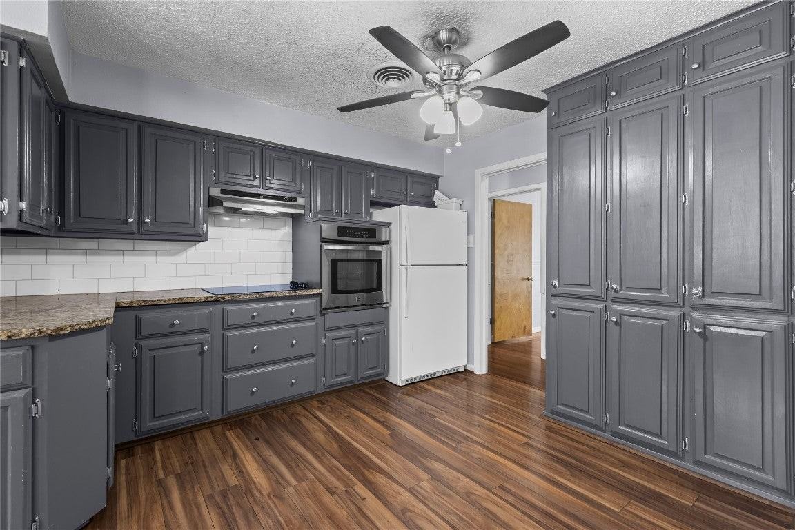 1809 Westway Ave - Photo 3 of 25