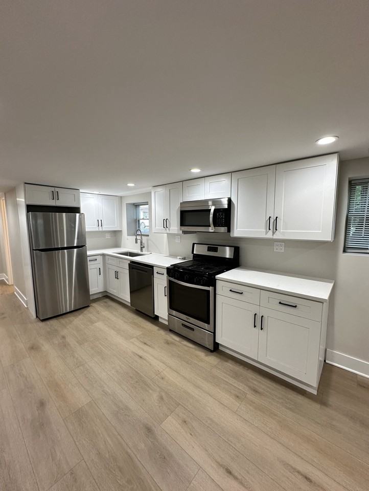 5200 W Winona St - Photo 5 of 11