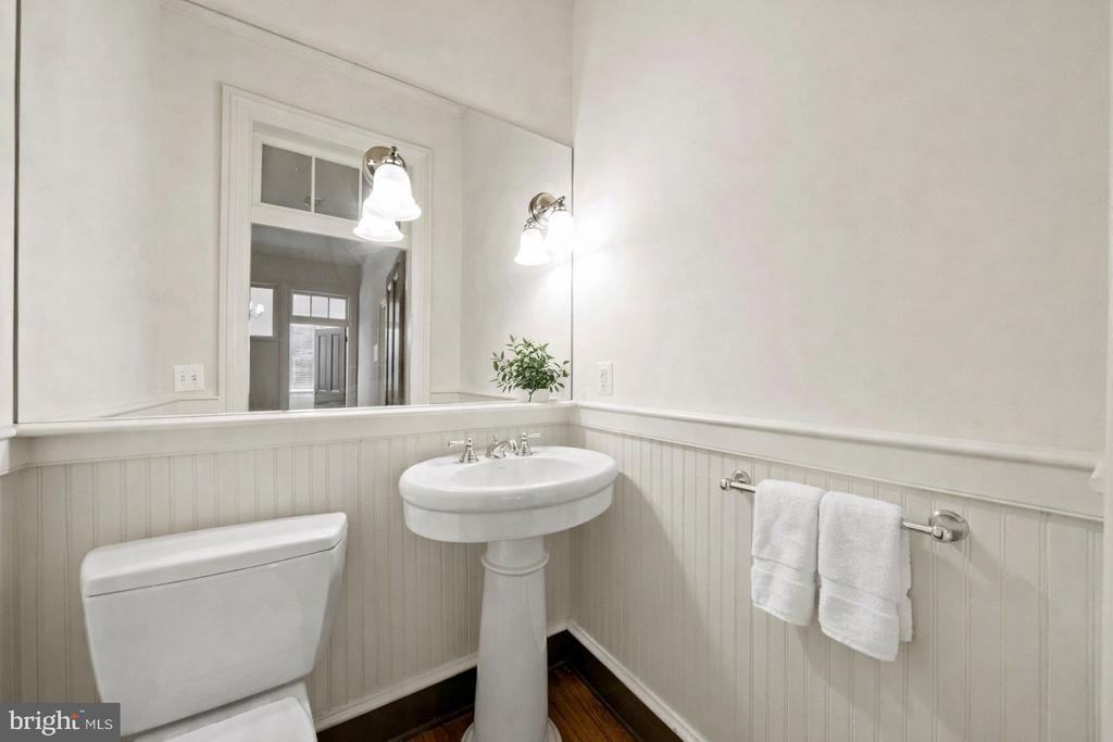 415 William St - Photo 4 of 13