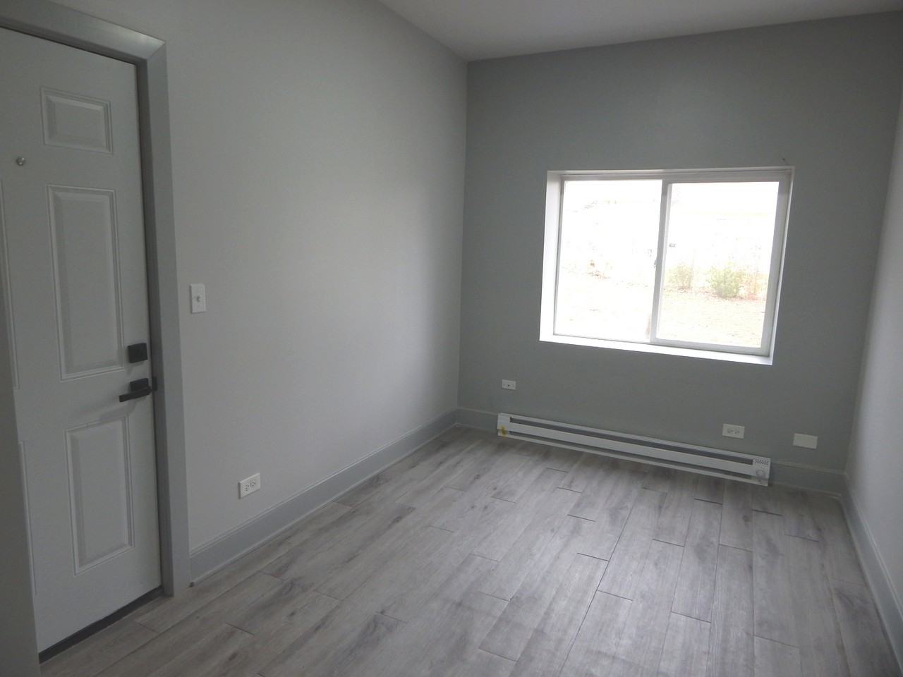 303 Stone St Apt 1a - Photo 3 of 11