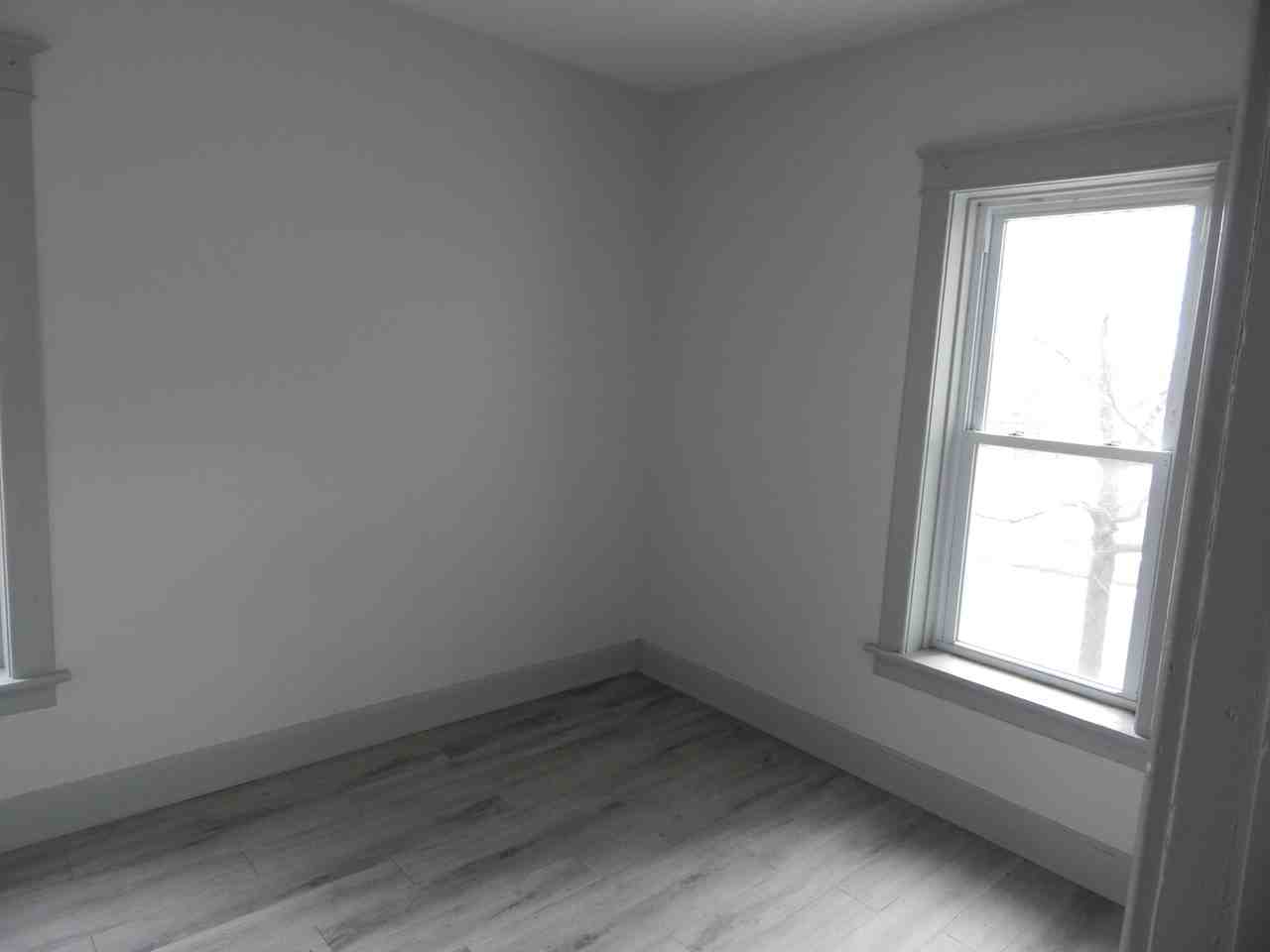 303 Stone St Apt 1a - Photo 7 of 11